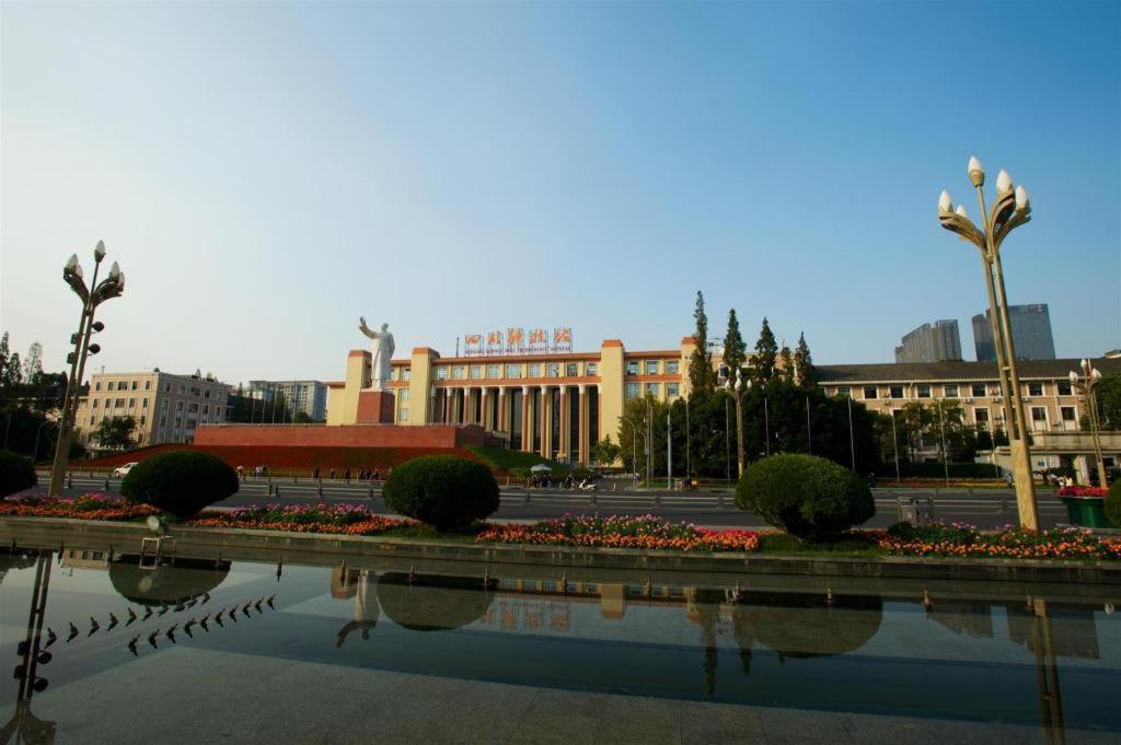 Hotel Ibis Chengdu Chunxi Road Shudu Mansion Exterior foto